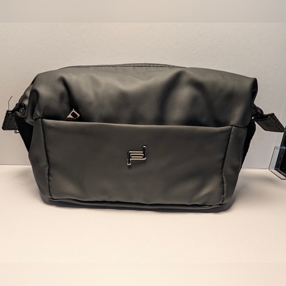 New Lufthansa First Class Amenity Kit W/ PJs & Augustinus Bader Products - Picture 1 of 9